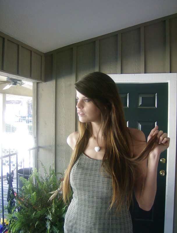 Hot Amateur Girl Alina pict gal