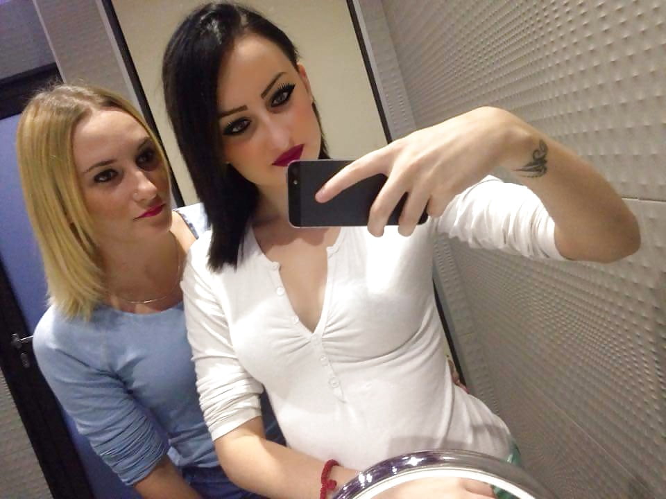 Sestre Kostadinovic pict gal