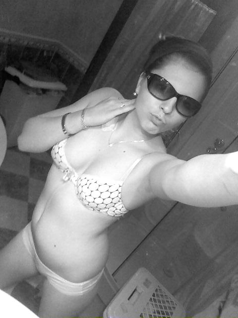 Selfshot 19 pict gal