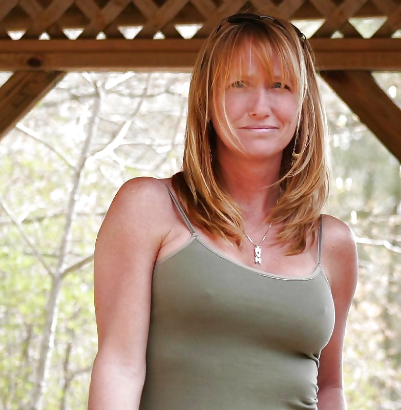 Braless , see through ,  no Bra , nippel pict gal