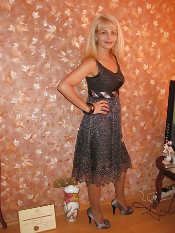 Russian Eastern MILF slut Julia Part 2 pict gal