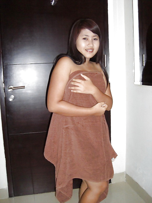 Asian Escort From Saporno.com pict gal