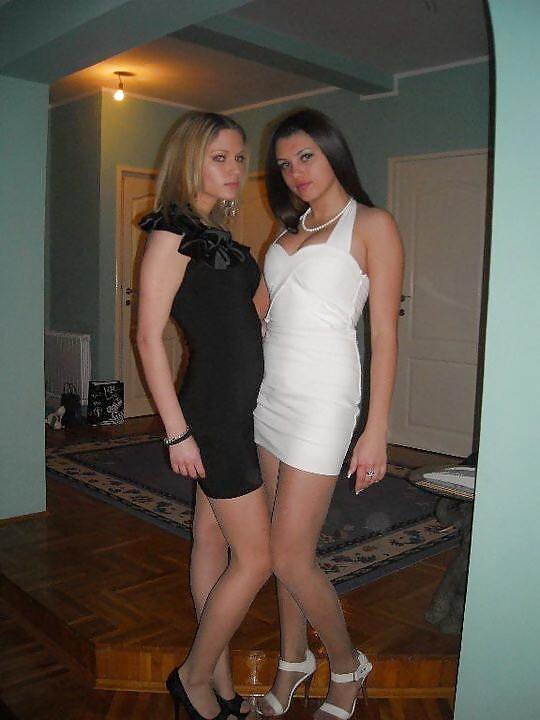 Hot pantyhose babes on PARTY pict gal