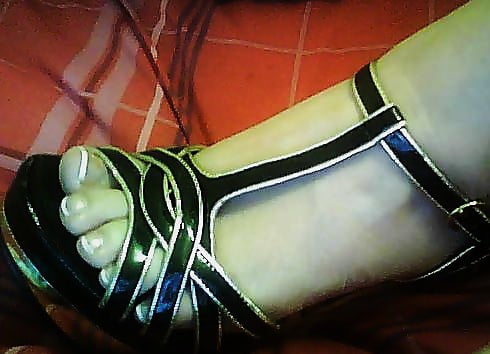 sarahs sexy feet & heels pict gal