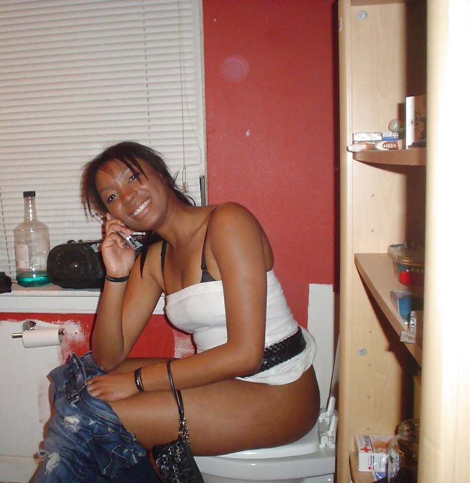 INTIMATE MOMENTS pict gal