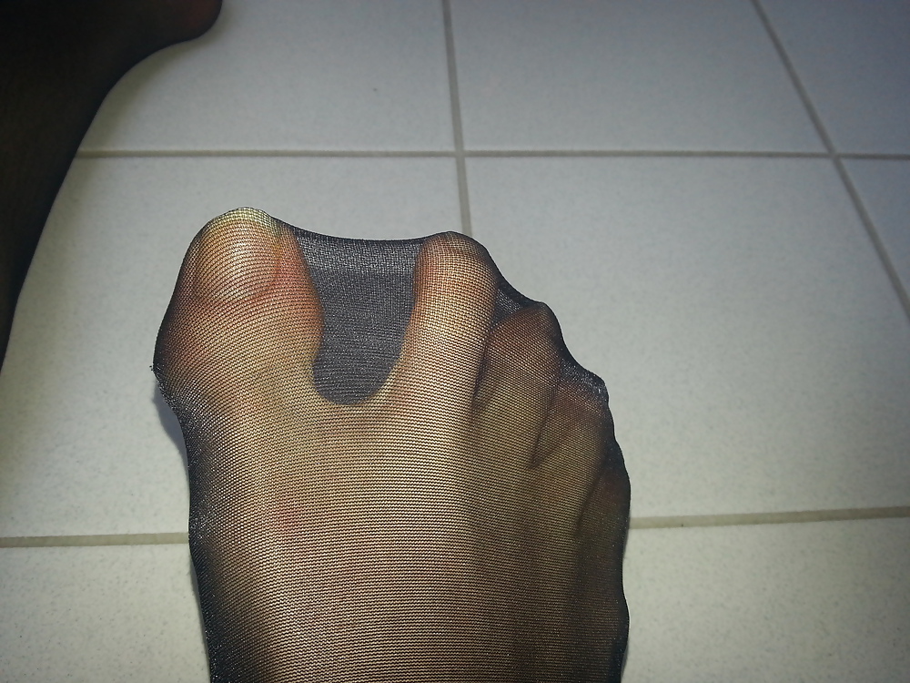 Feet of my teen-Girlfriend pict gal