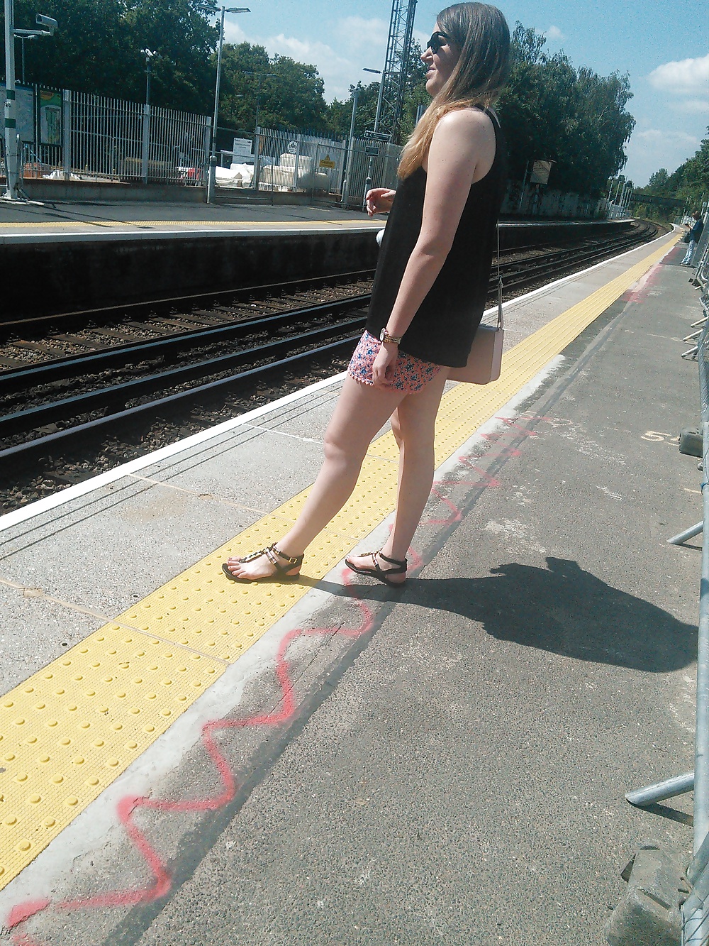 Londonperv's Candids 2014 - June vol 6 (Train Perving) pict gal