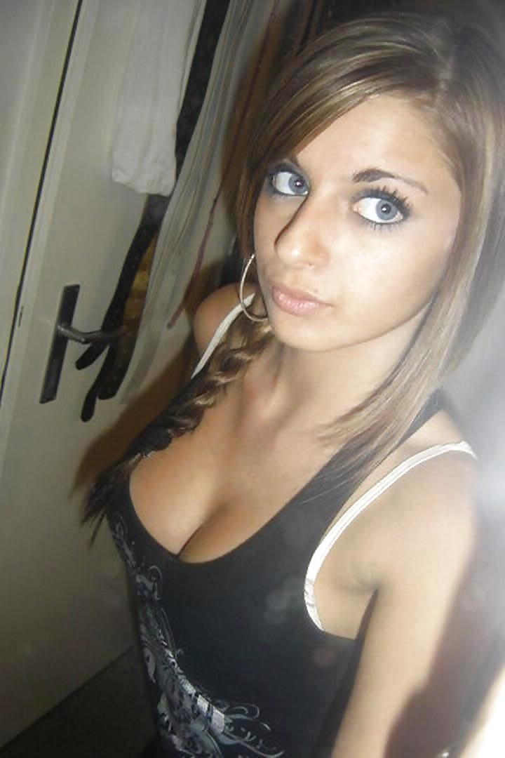 Cute Faces and Tongues pict gal