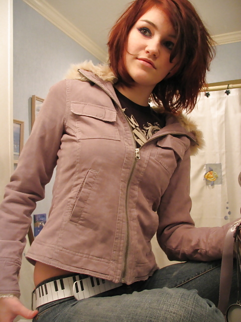 if she's here, it's fake 52 pict gal