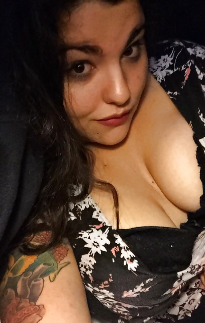 Chubby Tattooed Goddess 01 pict gal