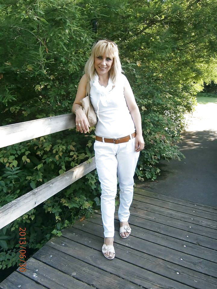 hot blonde mom 2 -45 years pict gal