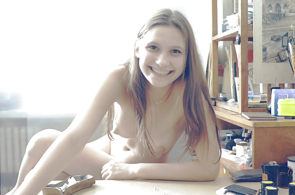 cute and hot 16 pict gal