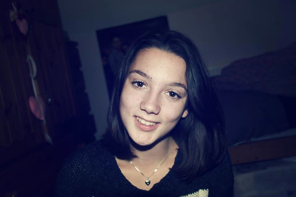 Hello Everyone pict gal