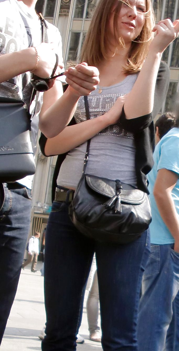 Downtown Toronto- She seemed like a Tourist - Nice Jeans pict gal