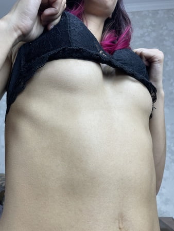 photos of my pretty ass and my small sweet boobs         