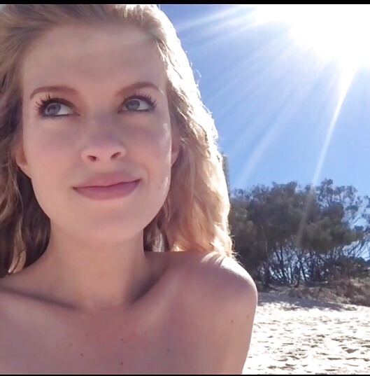 Barbara Dunkelman Model