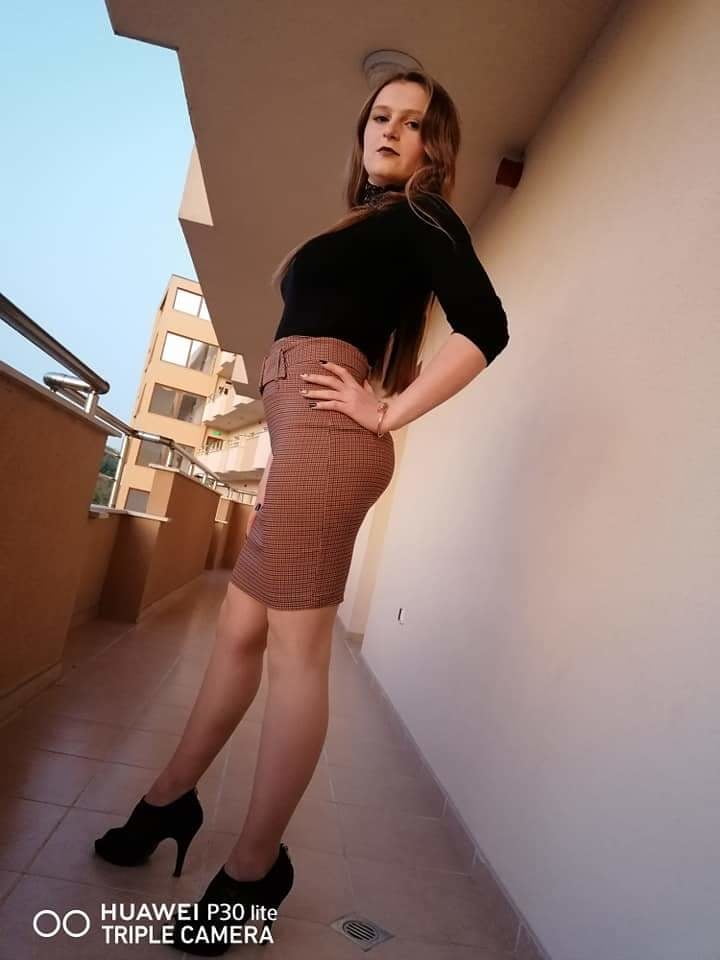 Teen photo #324650878