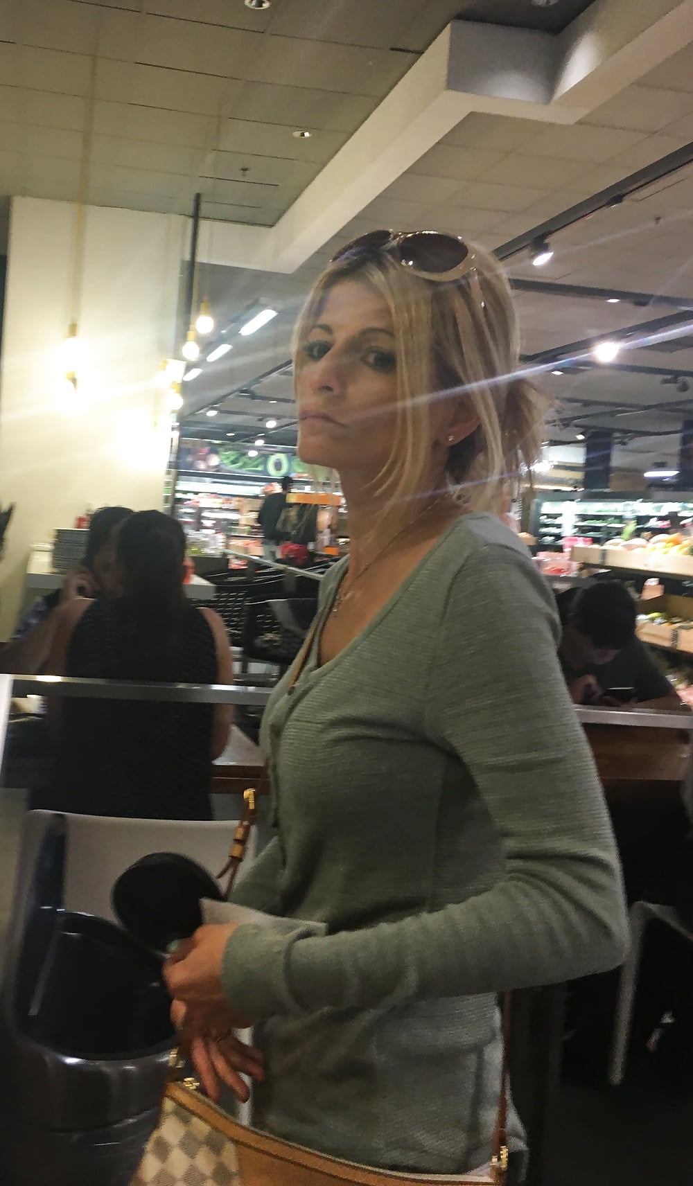 Mall MILF skinny big tits pict gal