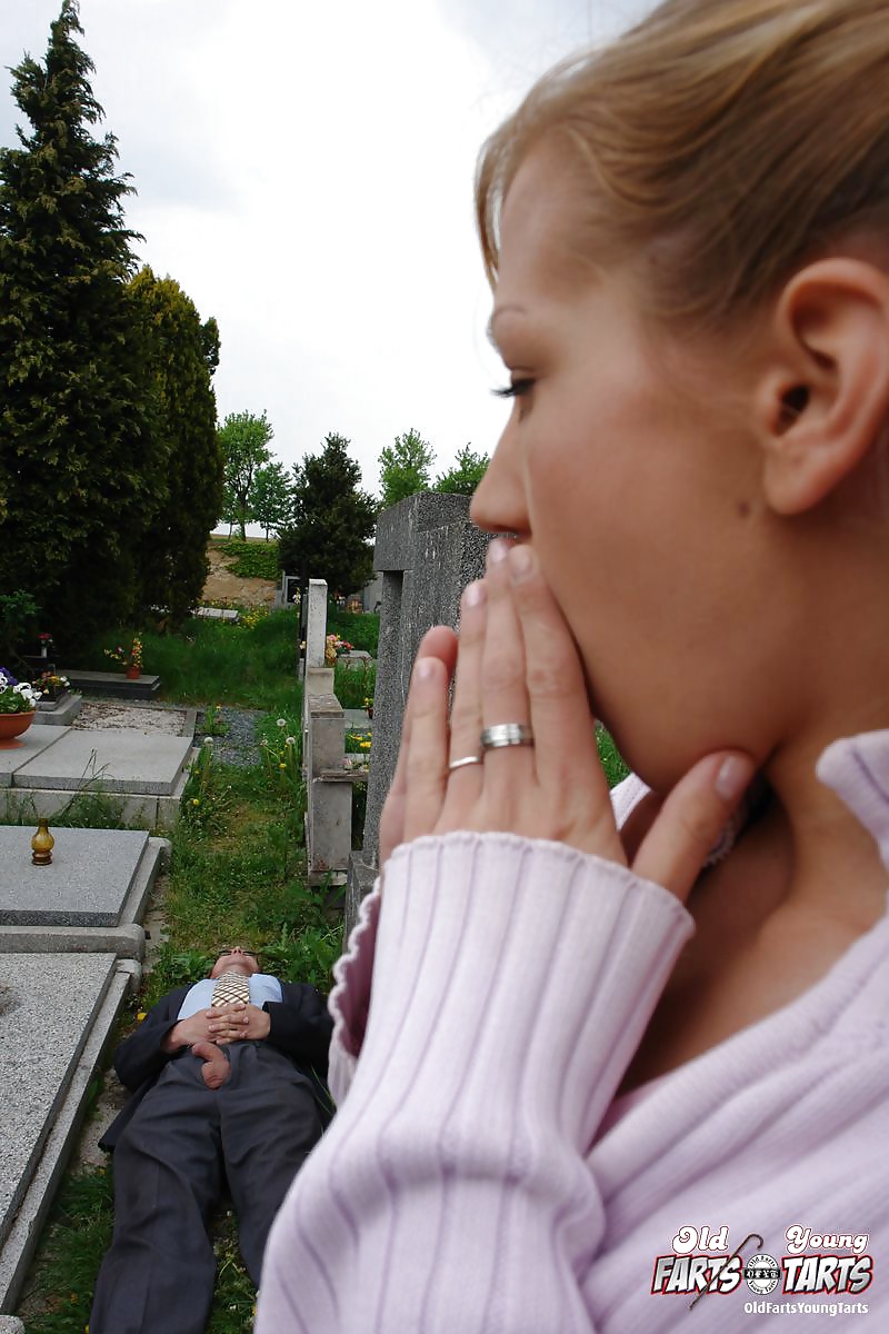 Friedhof mal anders pict gal