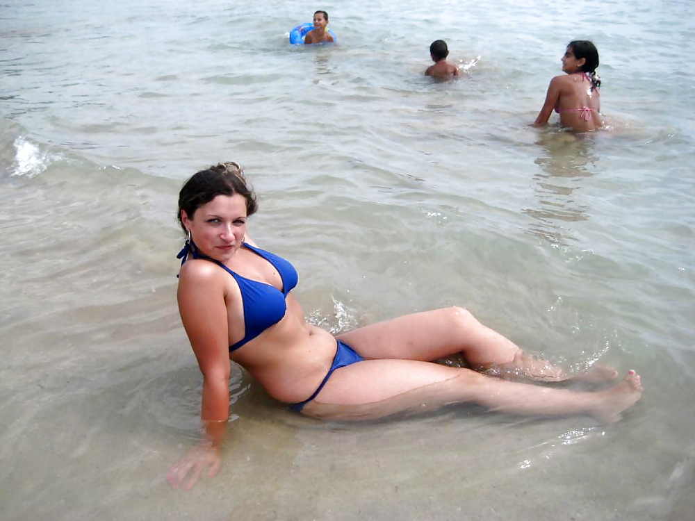 Bulgarian Beach Girls from Black Sea - XI pict gal