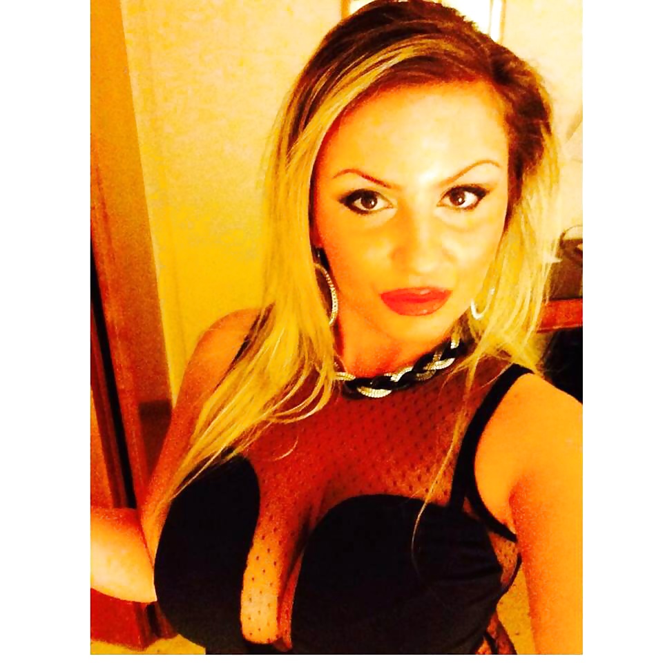 MILF Katerina from Macedonia pict gal