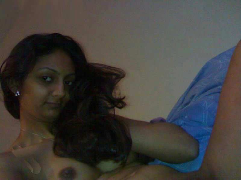 Indian House Wife(2) pict gal