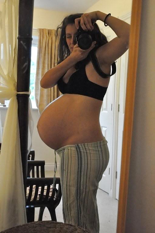 sexy pregnant girls (showing belly) pict gal