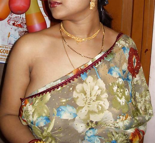 Indian Busty House Wife pict gal