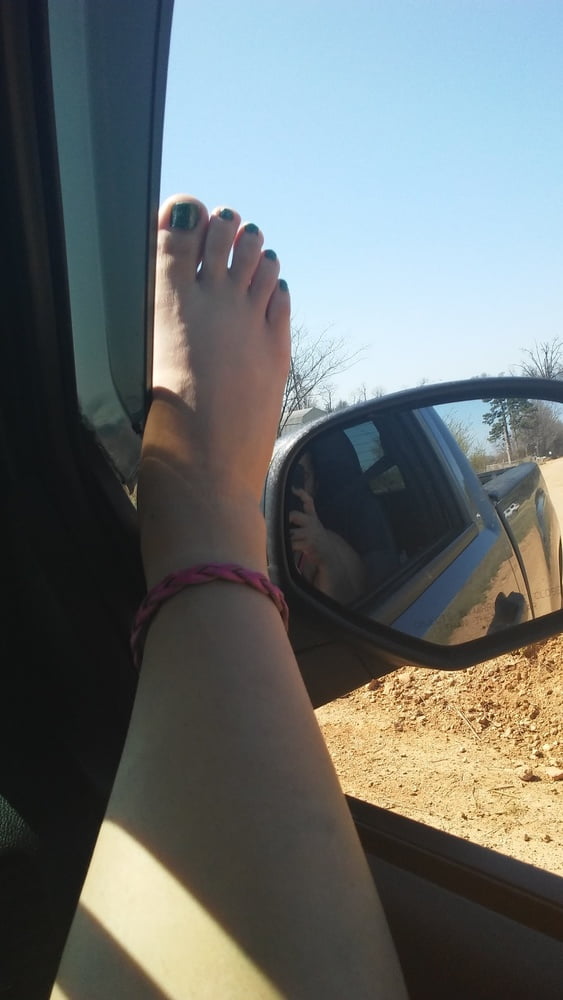 Girlfriend sexy feet - 87 Pics 