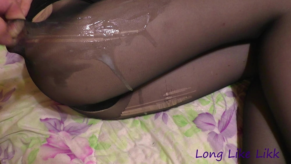 Cum on beautiful legs in black pantyhose - 33 Photos 