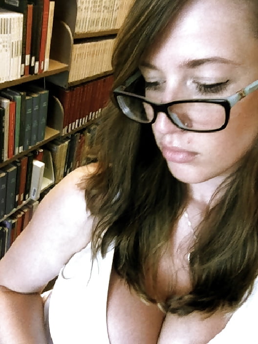 Big Boobs Teen Sluts Selfies pict gal