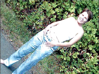 Fall City MILF shows off pict gal