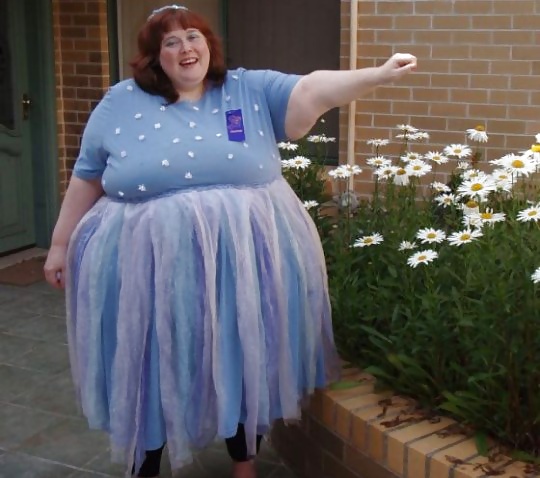 SSBBW clothed & public 4 pict gal