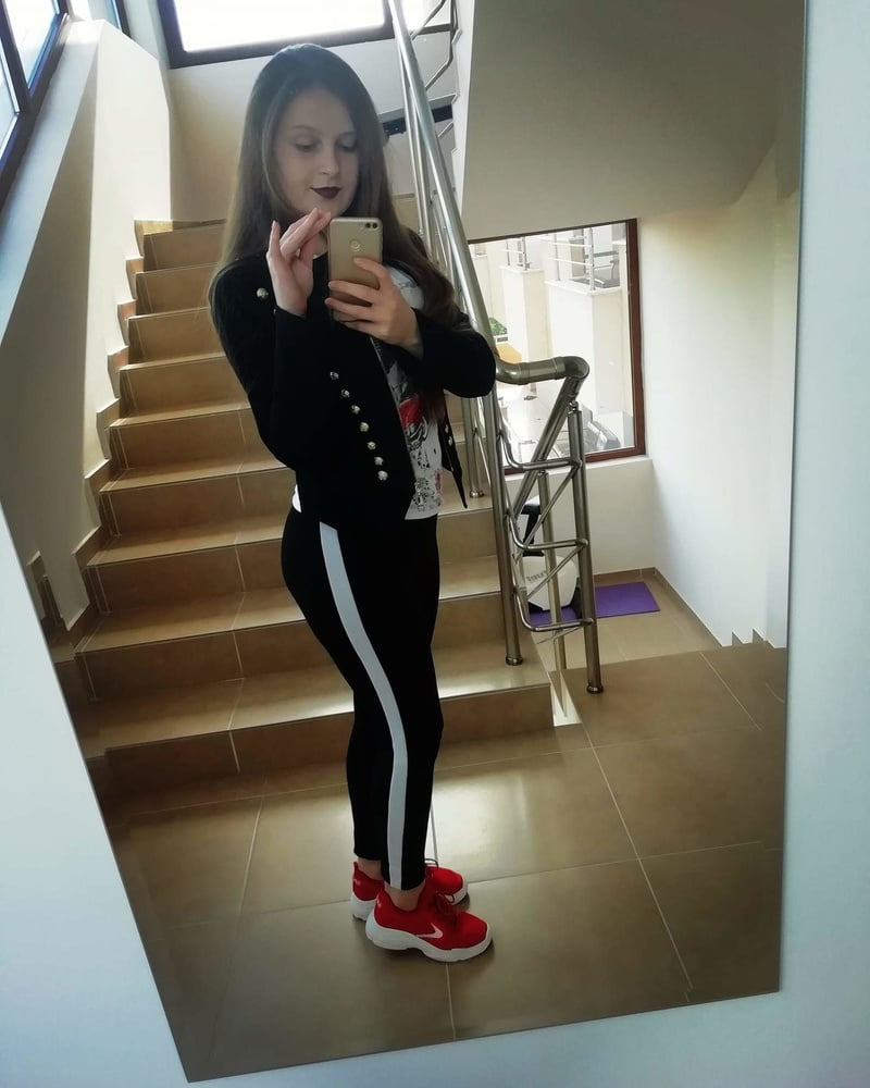 Teen photo #324650928