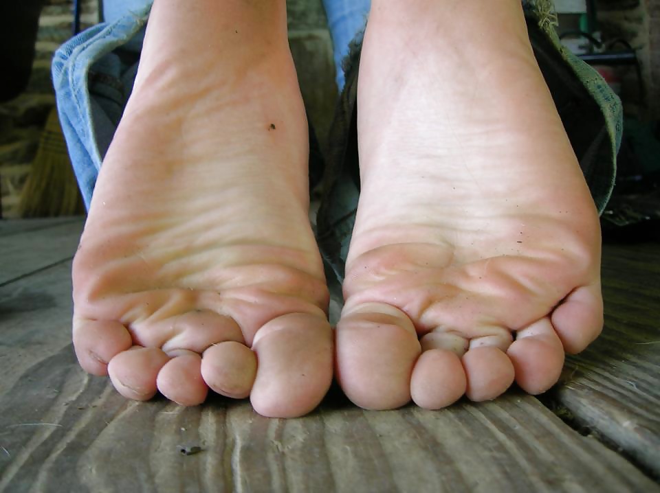 caroline feet soles ayak pict gal