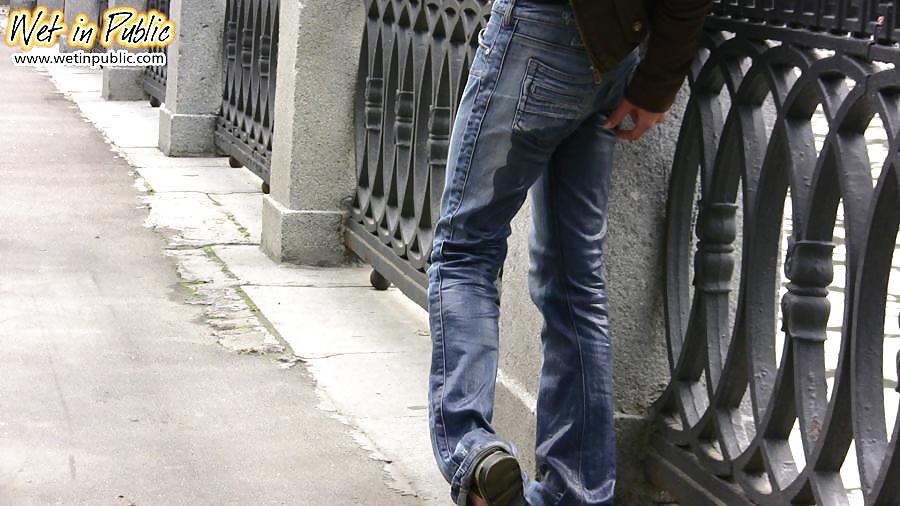 weting in the public pict gal