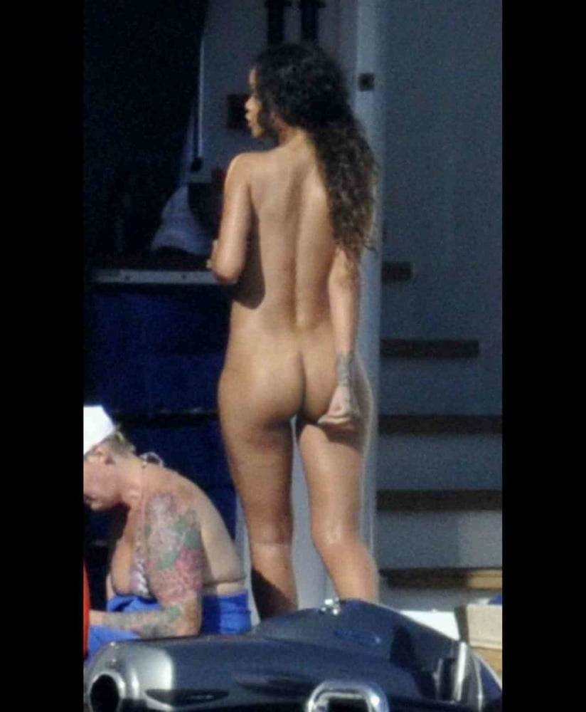 Ideal Rihanna Nude Gallery Pics