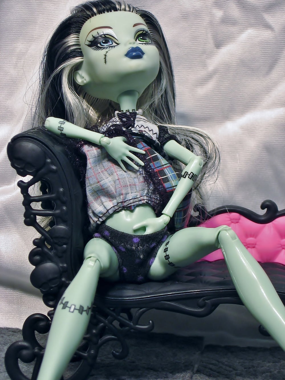 1000px x 1333px - Monster High Frankie Stein Porn | Sex Pictures Pass