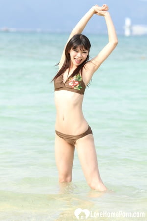 bikini teasing turns into a hot sex session         