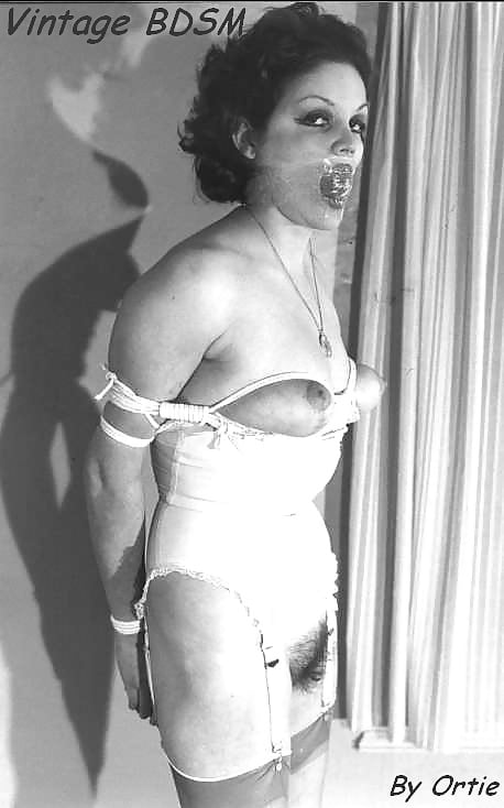 Vintage BDSM pict gal