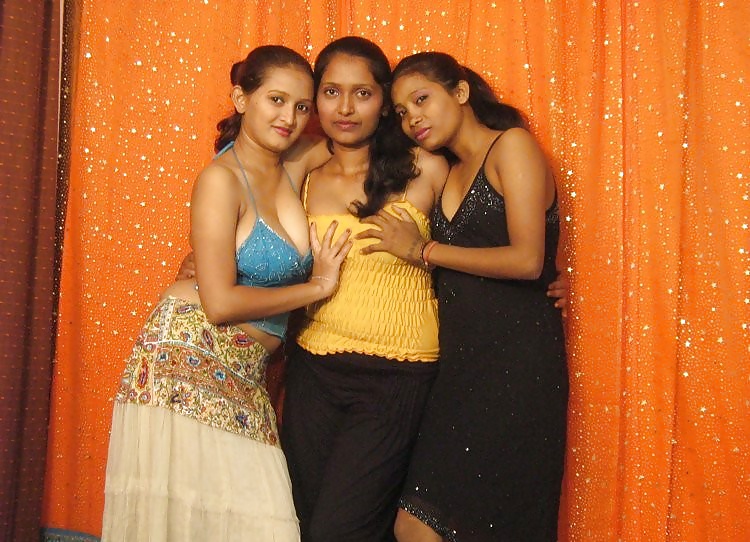 desi indian lesbian porn actress gang: Sanjana & others pict gal