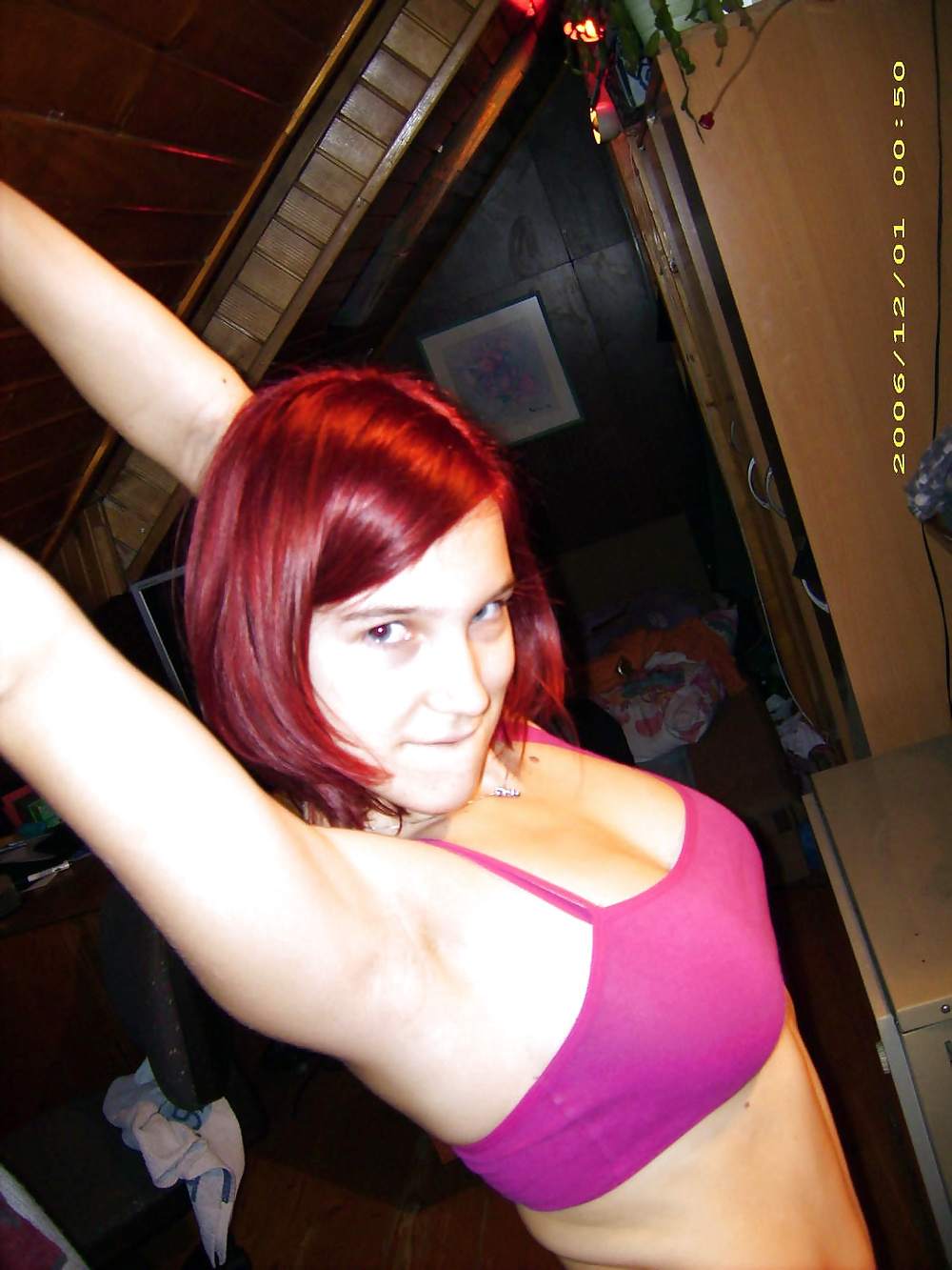 Teen tease posing at home pict gal