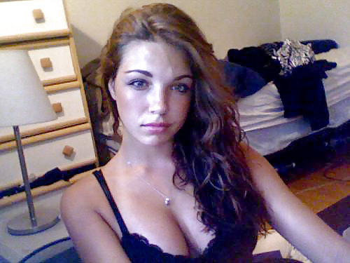 No nude!! just  beautifullness pict gal