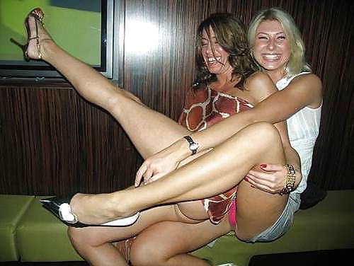 Lesbo Party Girls 1 pict gal