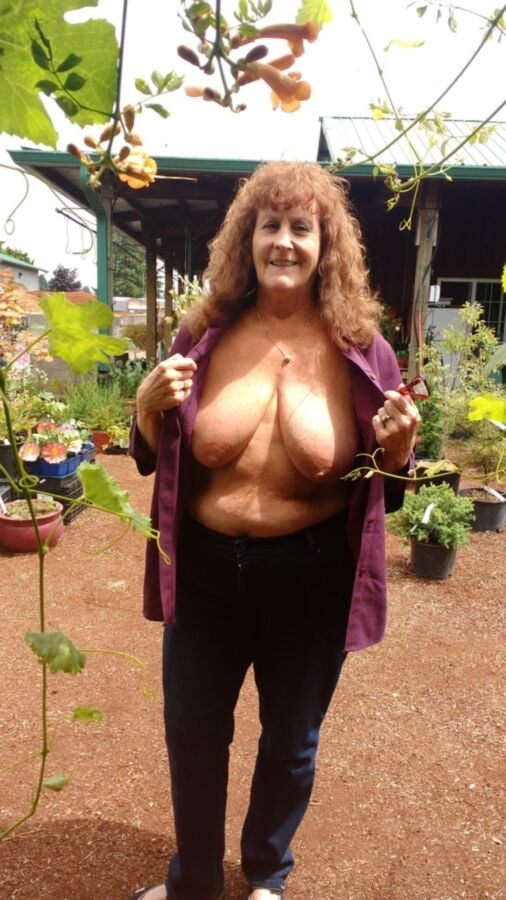 Big Tits Big Ass Amateur Mature MILF - Wife - Gilf - Granny pict gal