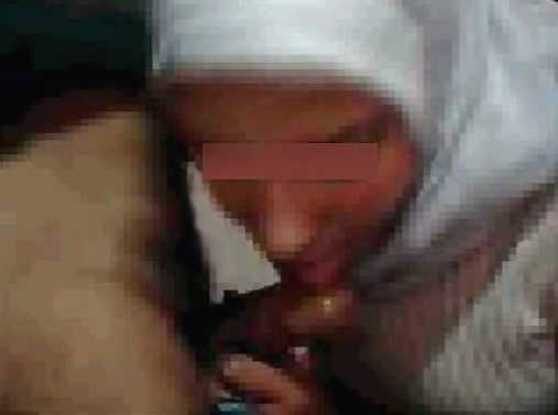 hijab arab webcam in office Wears egypt or turkish jilbab pict gal