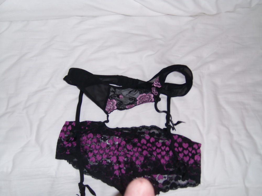 Ann's Knickers and Suspender Belt pict gal