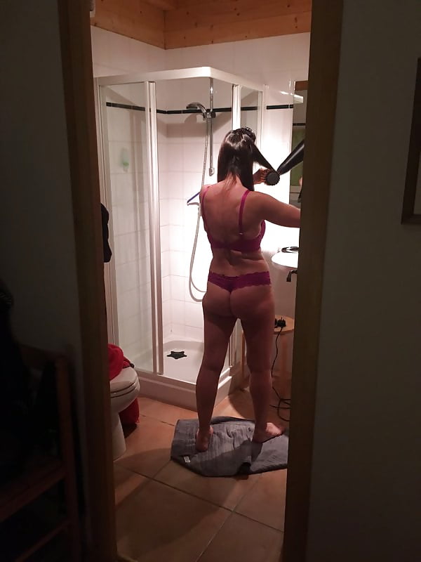 ass spy creep tweet pict gal