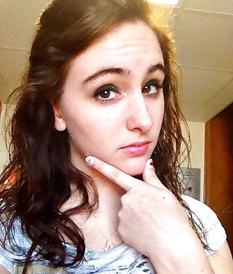 Layla Schmiedeler Exposed Dressed & UnDressed pict gal