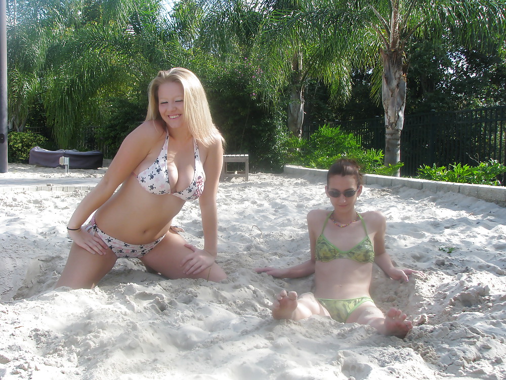 Exgf and friend on vacation pict gal